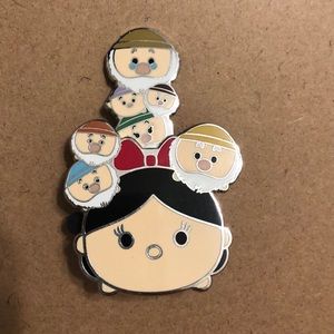DISNEY SNOW WHITE TSUM TSUM MOVING PIN